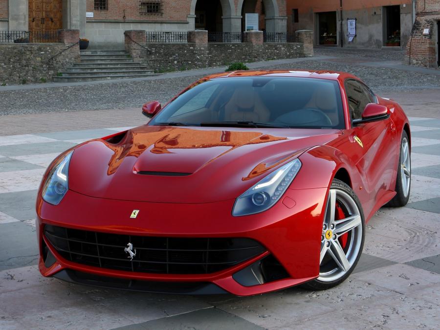  Ferrari F12berlinetta 2012 года  (фото 2 из 104)
